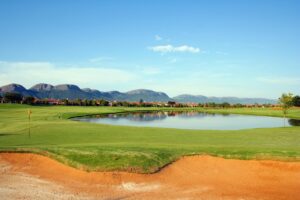 フェアウェイバンカーの打ち方をマスターするためのコツは？